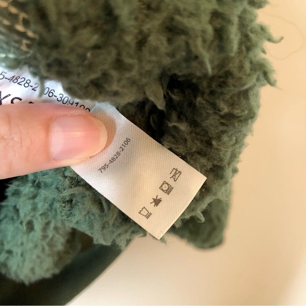 ✨$8 CLEAR-OUT✨ Bluenotes Sherpa Christmas Holiday Ok But First Presents Sweater - Picture 11 of 12
